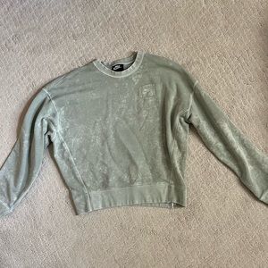 Nike Sage Washed Crop Crewneck 🩷